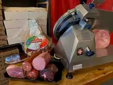 Hochwertige Wurstwaren und Fleisch