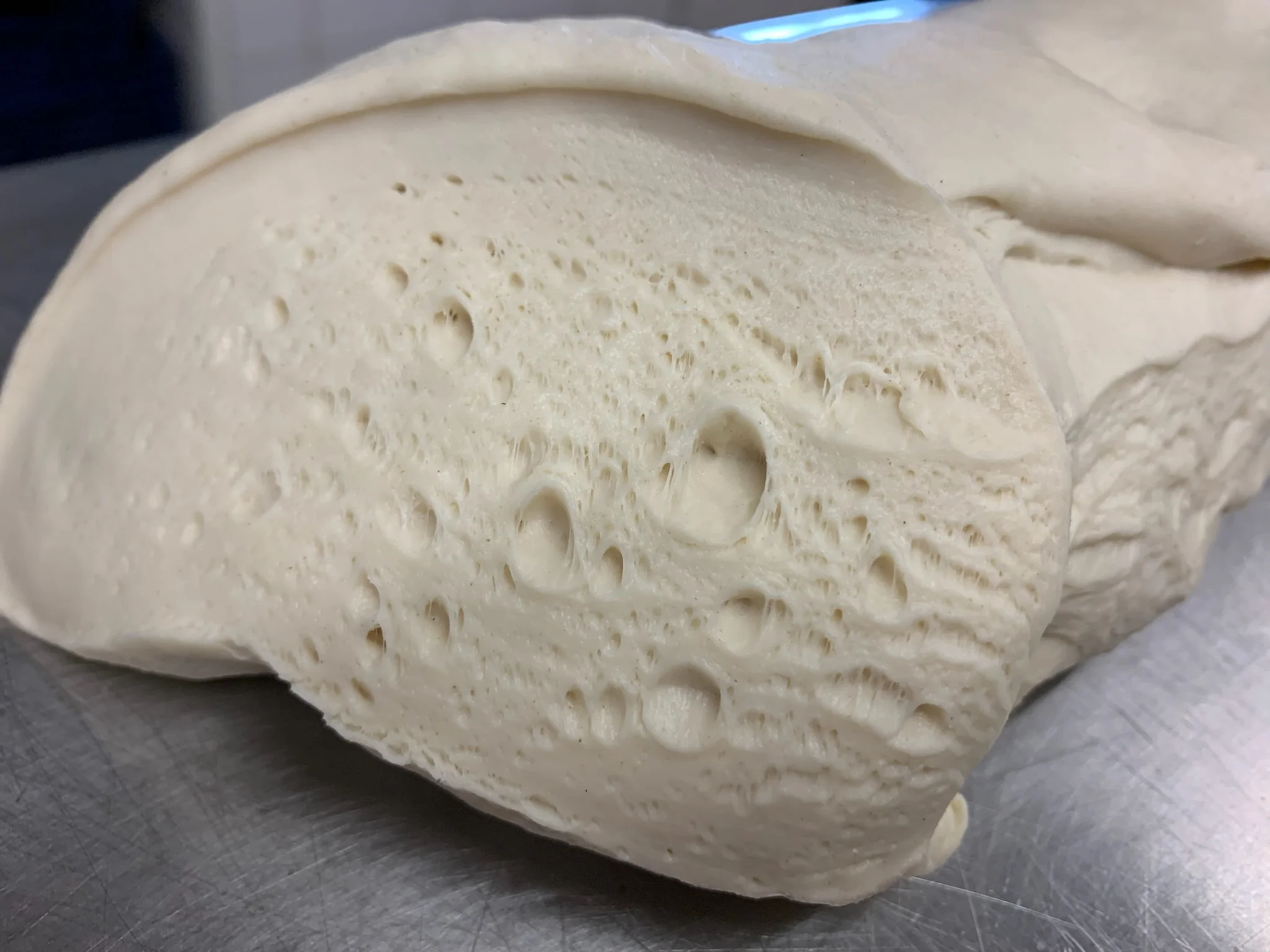 Boule de pâte après pétrissage